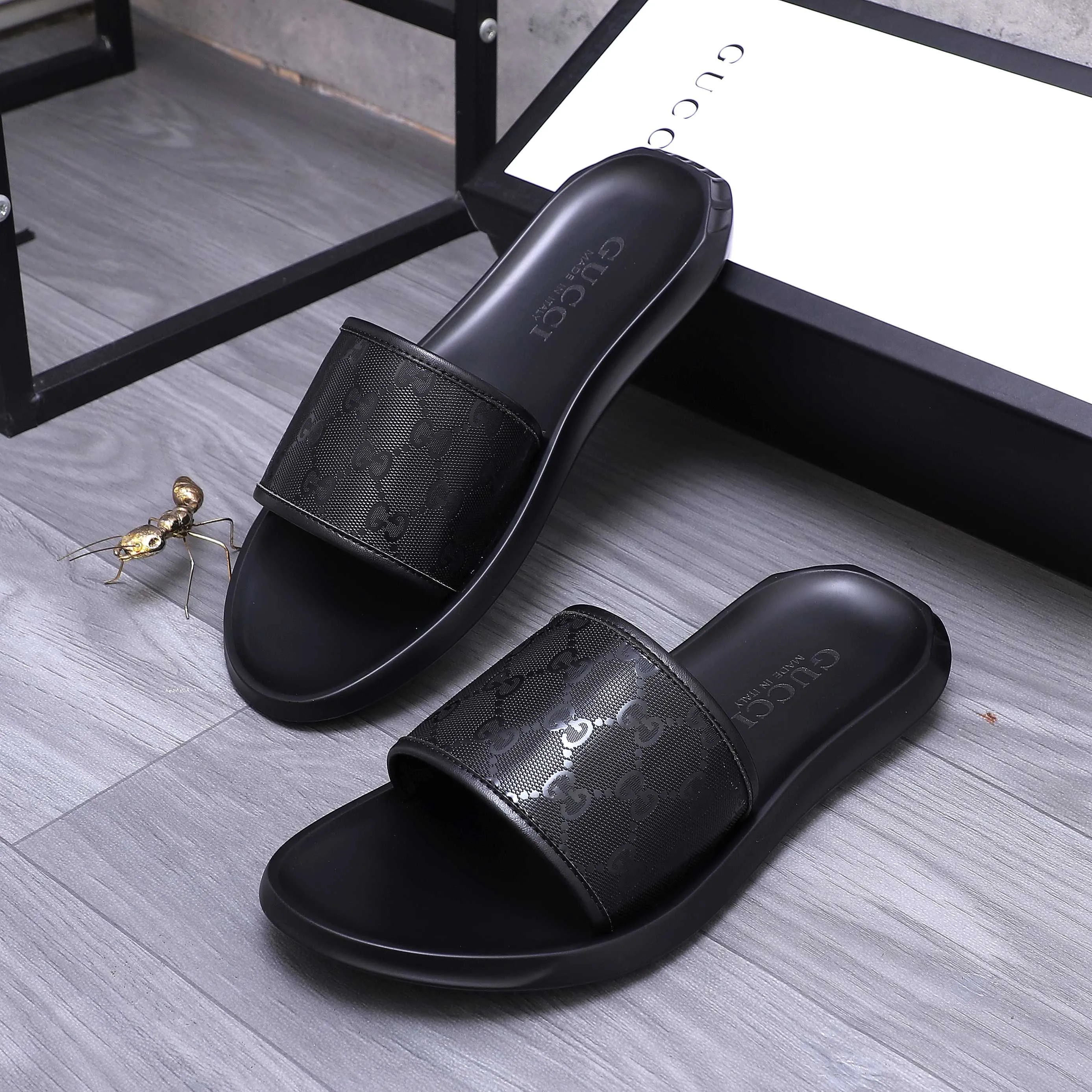 Men's shoes 💰280 Product trademark: GUCCI "Gucci" slippers Regular size: 38-44 (45.46 custom-made, non-returnable) Product materials: Selected cowhide printed upper, instep imitation leather lining, original outsole